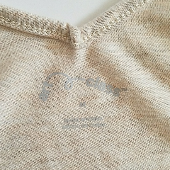 Art Class Off-The-Shoulder Tan Top - Picture 4 of 5